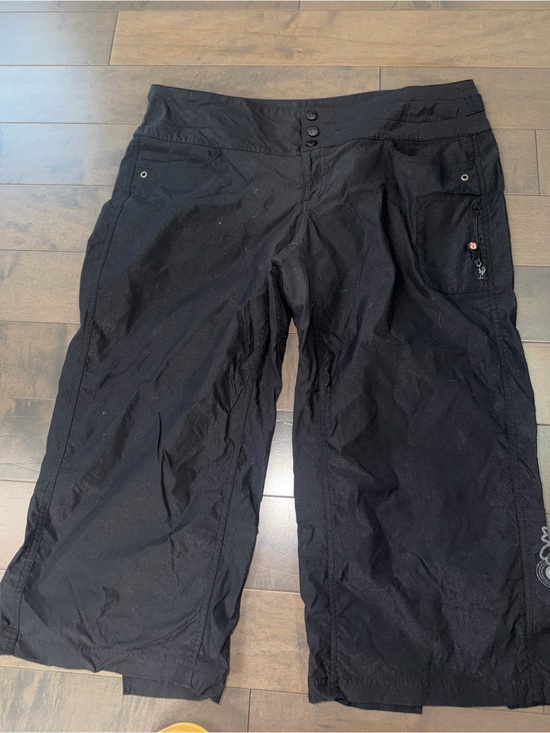 lululemon athletica Pants - Lululemon Vintage Y2K Black Nylon Cropped Pants size 12
